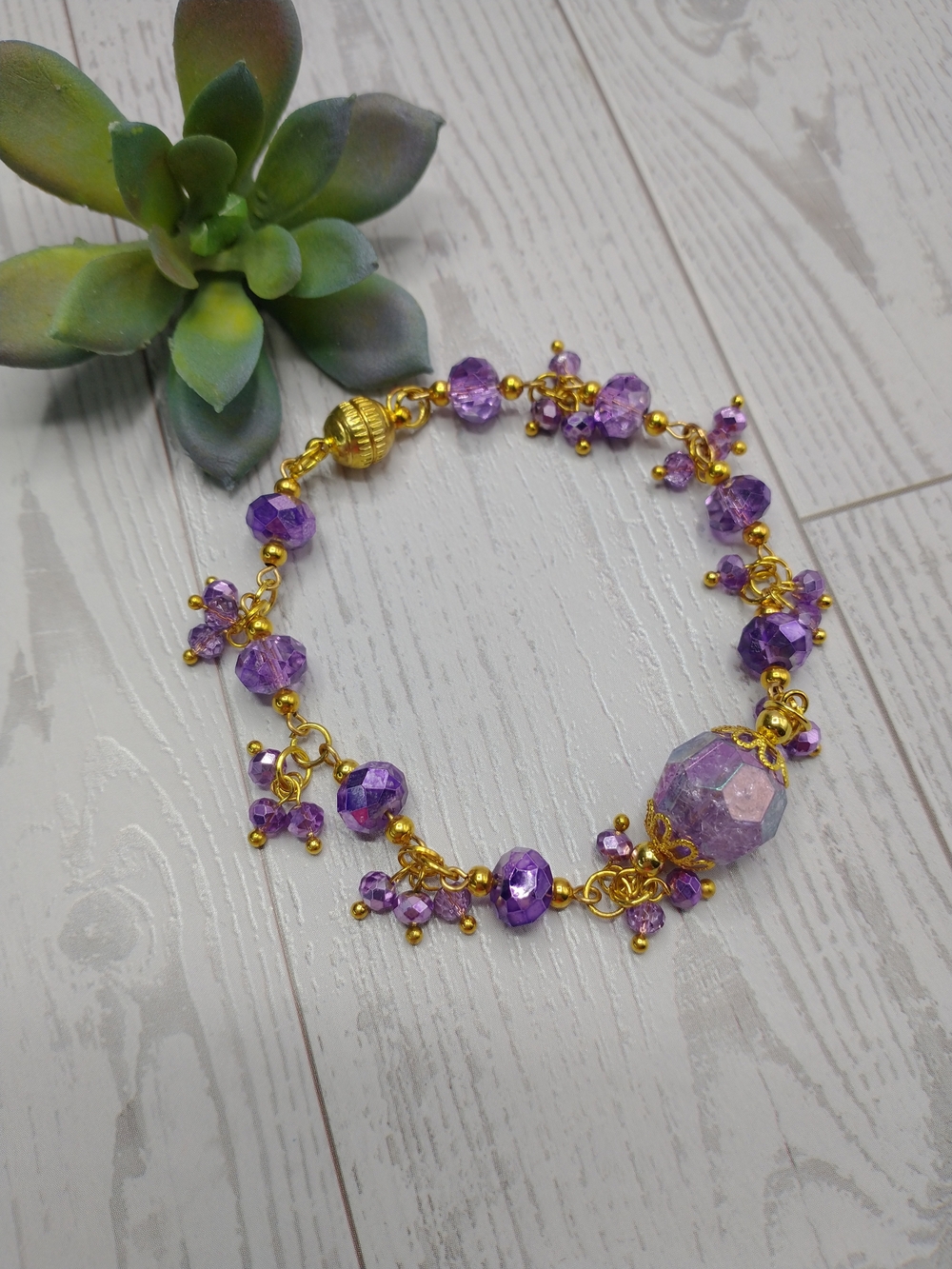 New Hand Crafted Beaded Dangle Bracelet